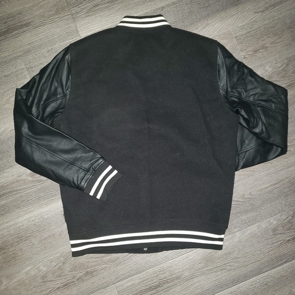 Men's Hollister Varsity Jacket - Picture 5 of 5